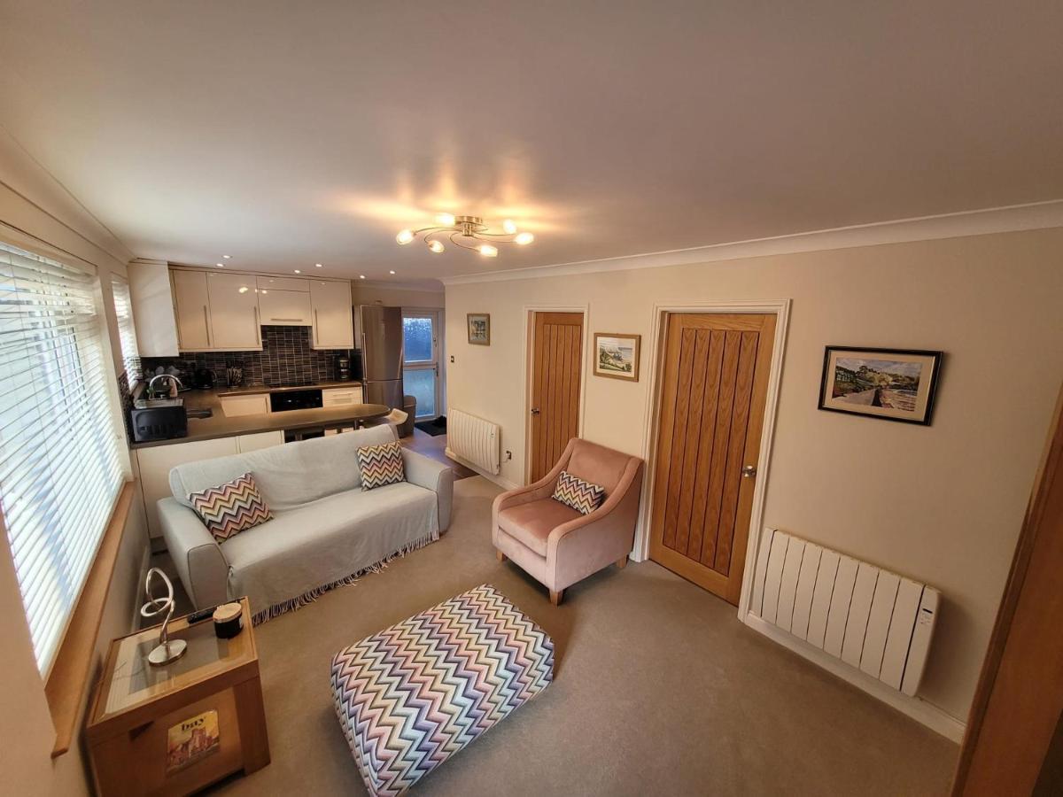 The Mumbles - Bungalow - 2 Bedrooms - Pet Friendly Swansea Dış mekan fotoğraf