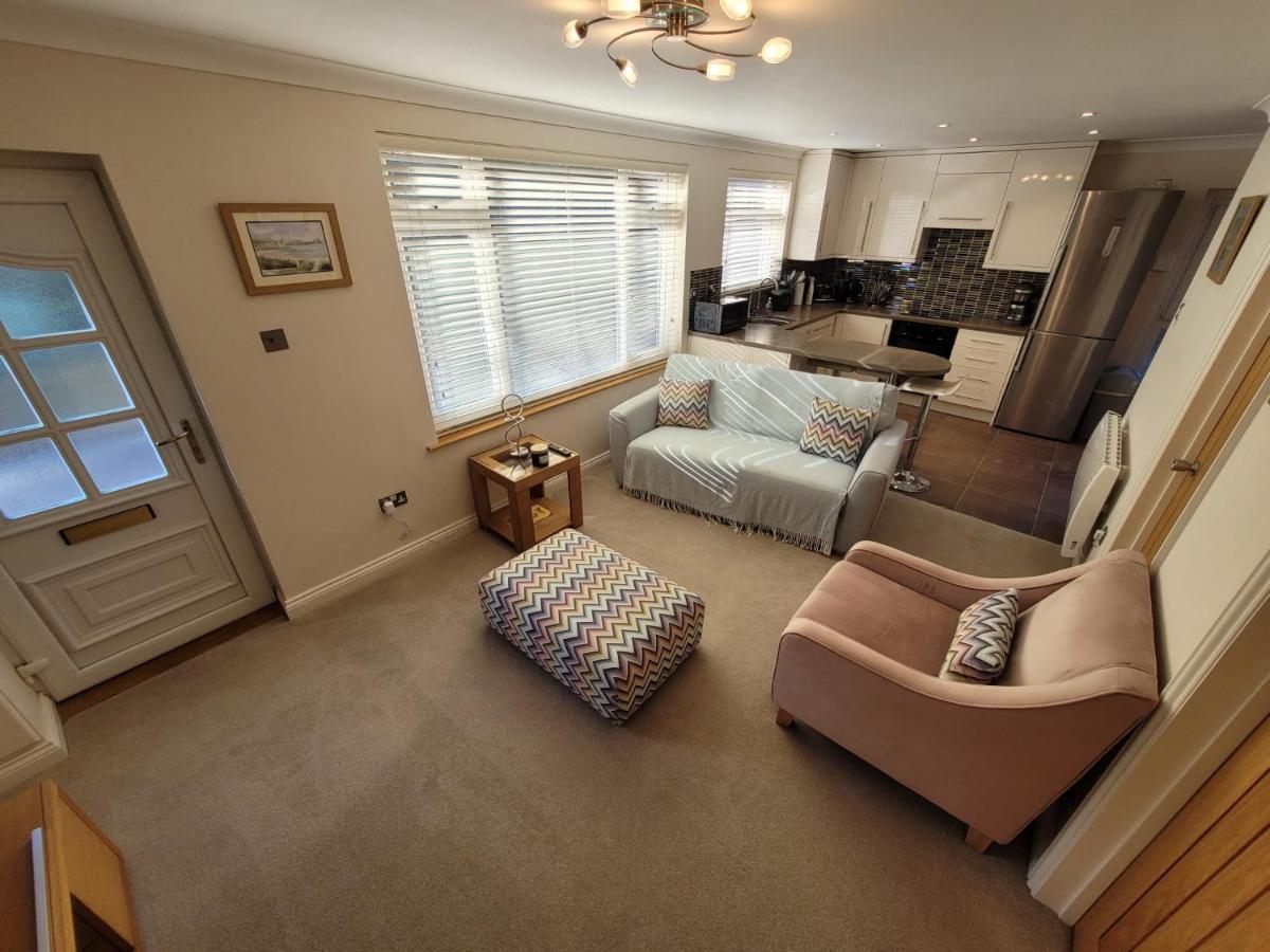 The Mumbles - Bungalow - 2 Bedrooms - Pet Friendly Swansea Dış mekan fotoğraf